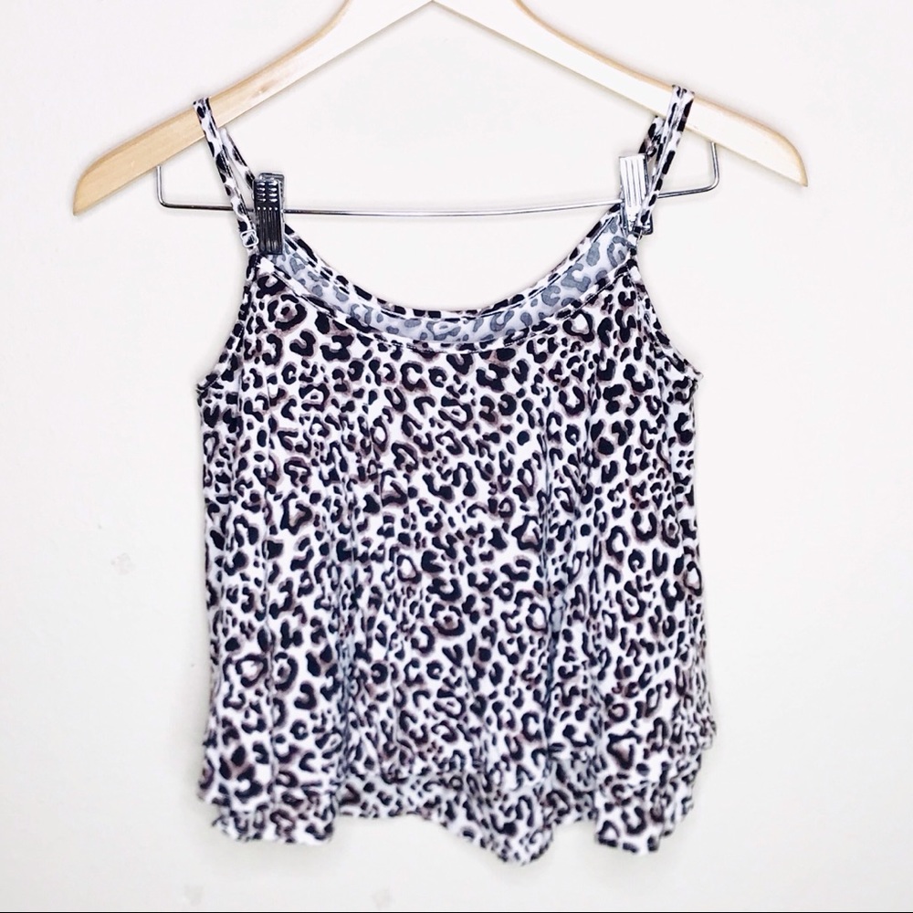 ⭐️ Hollister leopard print tank top crop